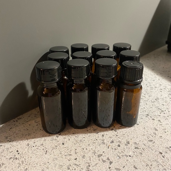 Small Amber Glass Vials - Picture 2 of 3